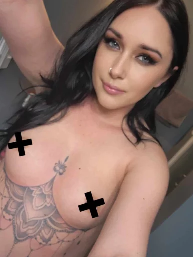 Photo of model @watermelonsugar3