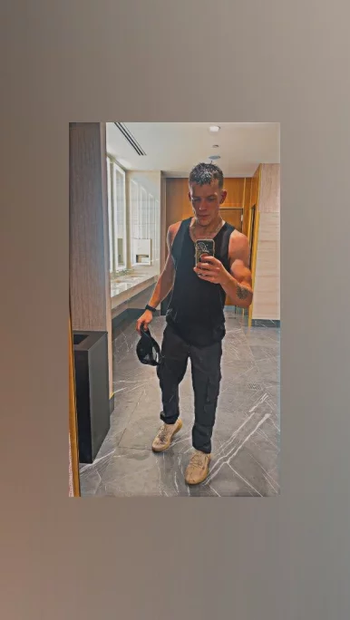 Photo of model @what_your_missing