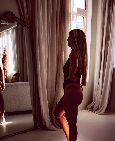 Photo of model @white.mocha.bbg