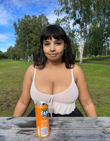 Photo of model @whitefoxmolly