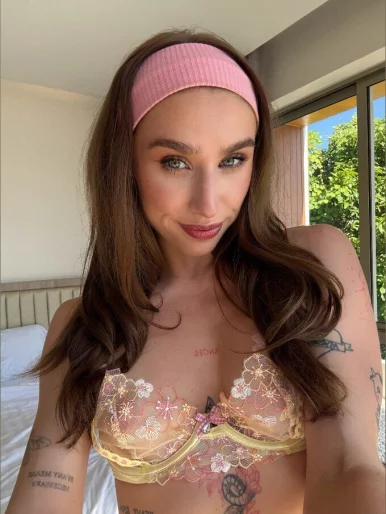 Photo of model @whoisgeminibabyy