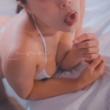 Photo of model @wifelara520