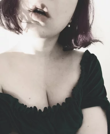 Photo of model @wifey_elle_free