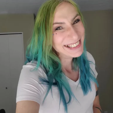 Photo of model @willow_the_grey