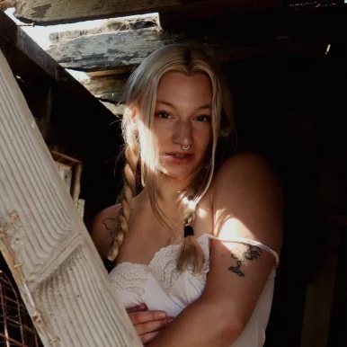 Photo of model @willowxwolfe