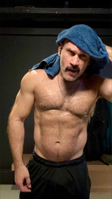 Photo of model @wolfhendrixxx