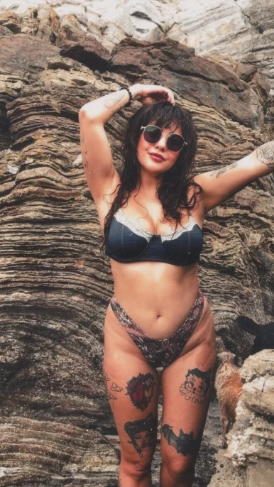 Photo of model @xhellsbells666x