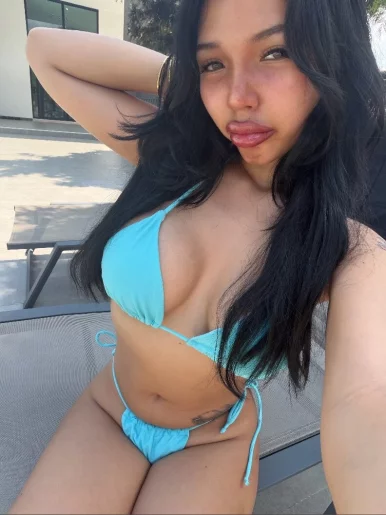 Photo of model @xmabell