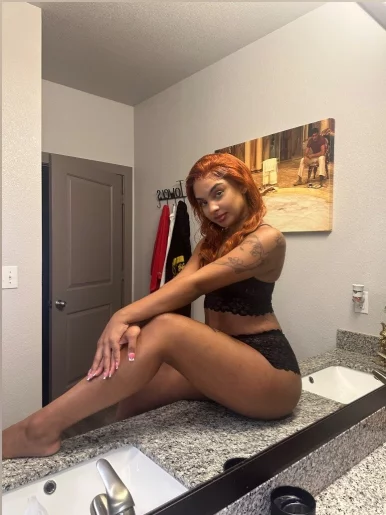 Photo of model @xo.pocahontas