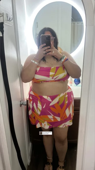 Photo of model @xoxolizwantsyou