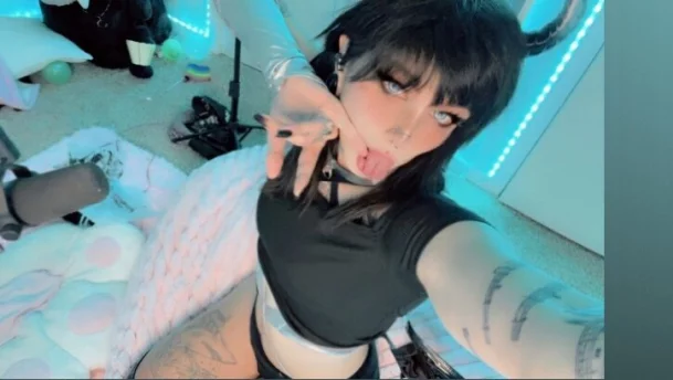 Photo of model @xxunholymusexx