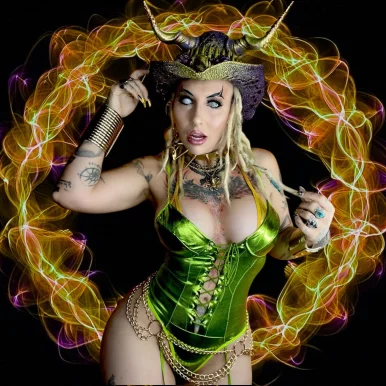 Photo of model @xzanthia