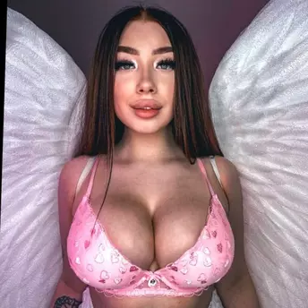 Photo of model @ya_yasmin