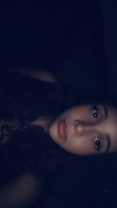 Photo of model @yasmiznnx