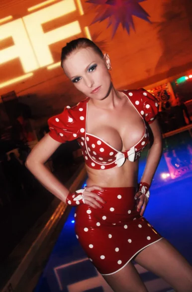 Photo of model @yesgoddessannika