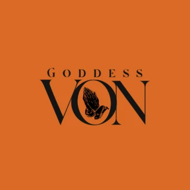 Photo of model @yesgoddessvon