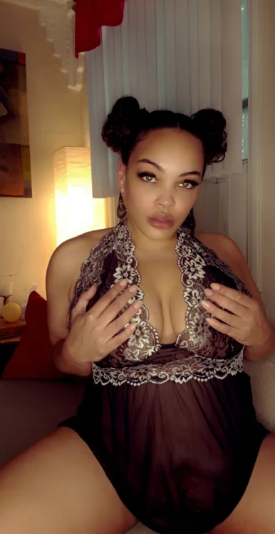 Photo of model @yettajobrown