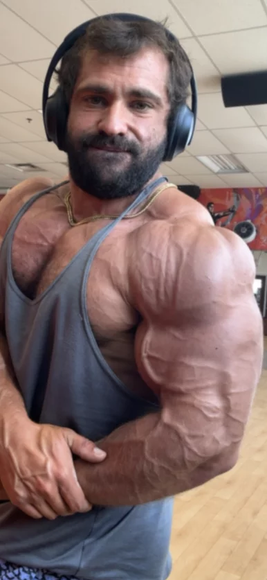 Photo of model @young_muscle_stud