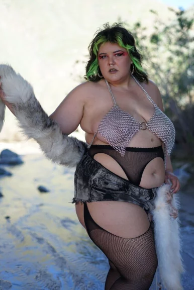 Photo of model @yourbaerobinlefay