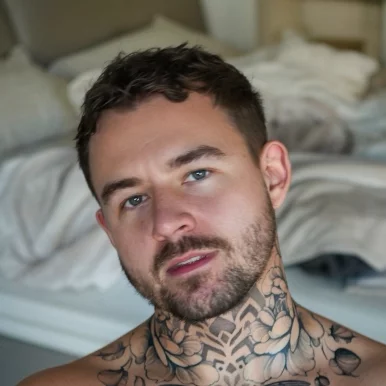 Photo of model @yourdaddyiggy