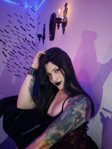 Photo of model @yourhighnessxvip