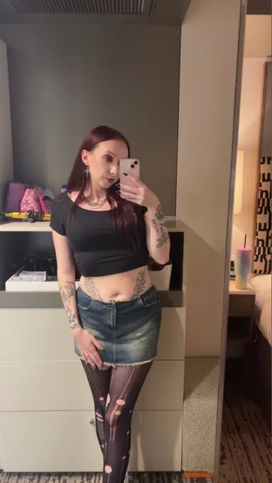 Photo of model @yourownerivy