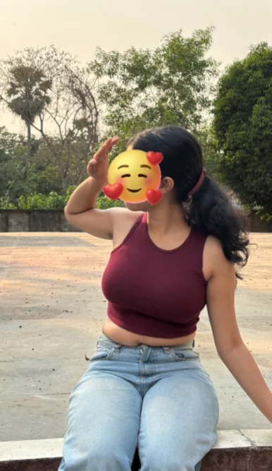 Photo of model @yourspriya7