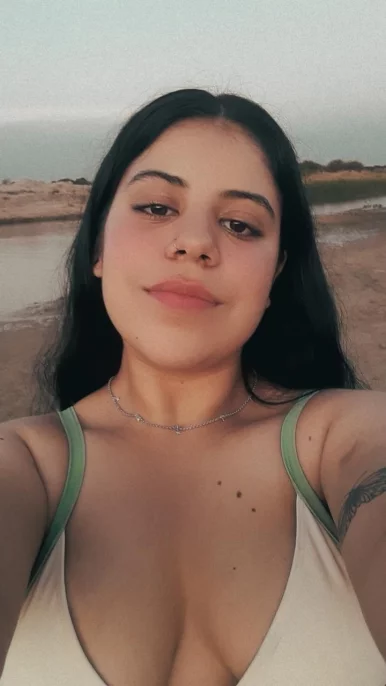 Photo of model @yummy_avery