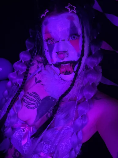 Photo of model @yummyrem