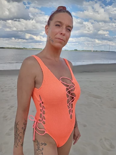 Photo of model @yvonneofficial