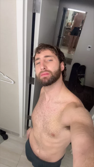 Photo of model @zachdaviss