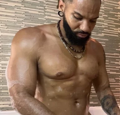 Photo of model @zenzaddi