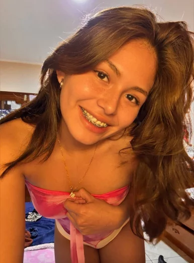 Photo of model @zoememe1