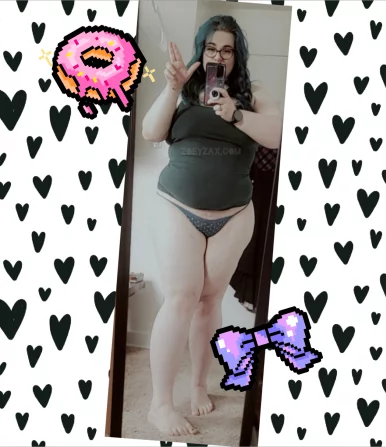 Photo of model @zoeyzaxxx